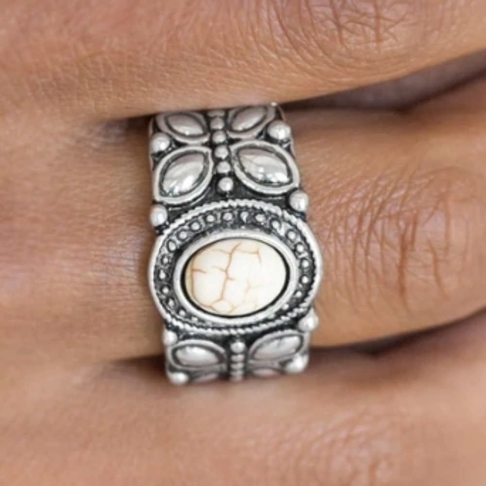 Butterfly Belle - White Ring #p102